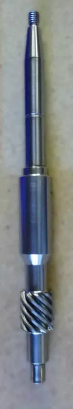 Disc centrifuge bowl spindle - vertical transmission shaft