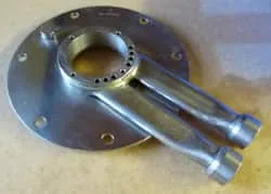 Disc centrifuge distributing cover - operating water conduit